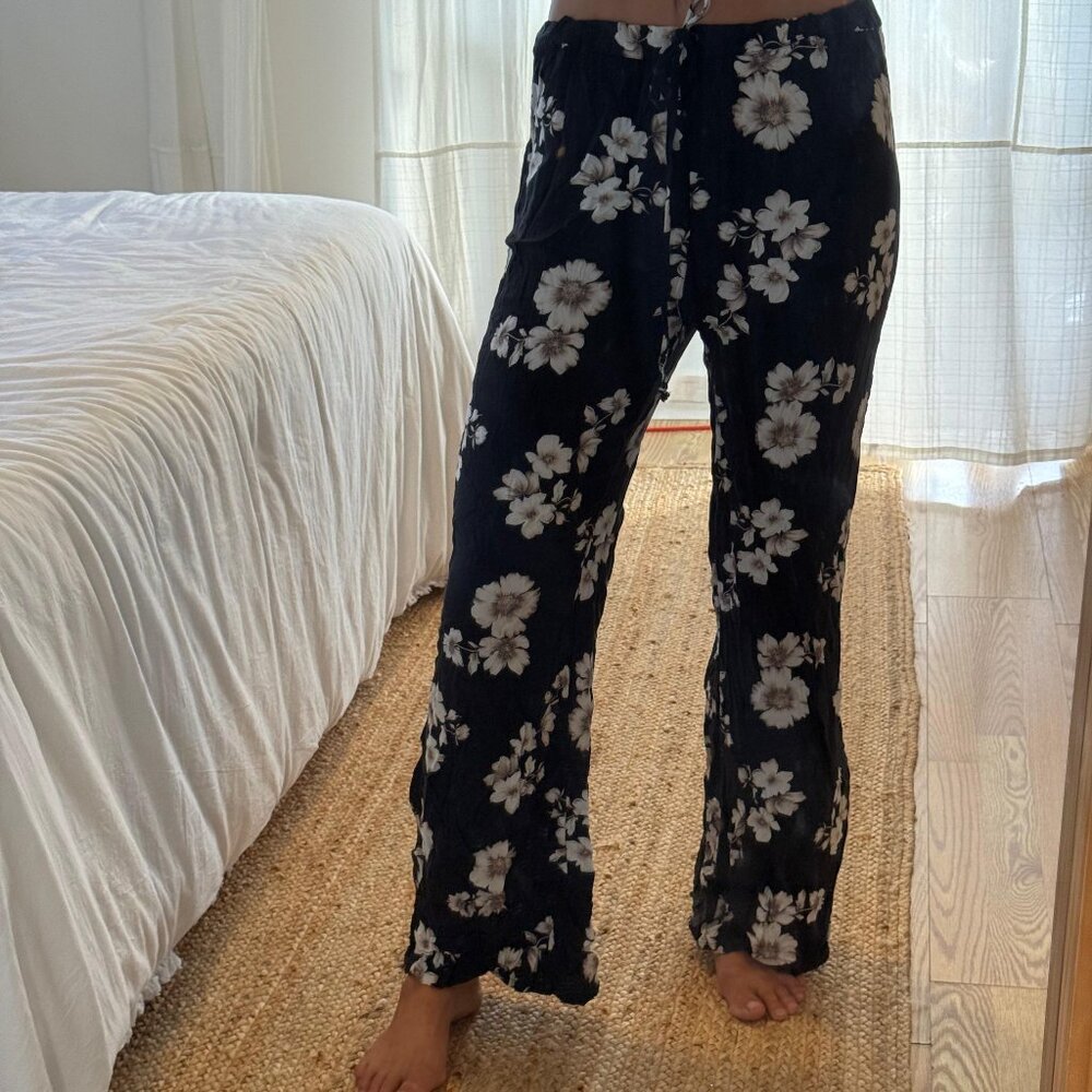 Black Floral Wide Leg Pants Size Small